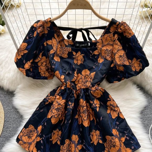 Square Collar Puff Sleeve Print Blouse and Shorts Set - Picture 2 of 10